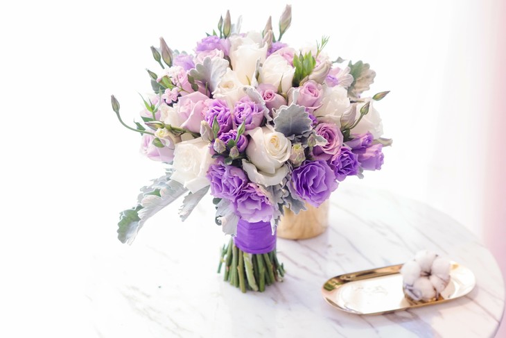 浅紫桔梗手捧花