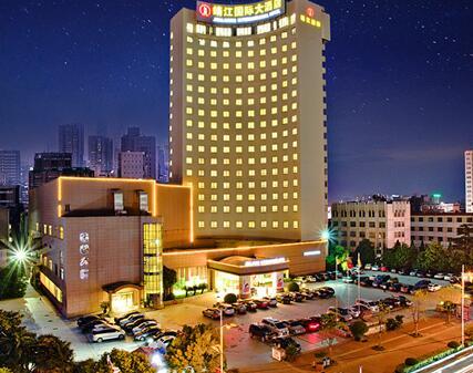 宿两晚四星酒店,靖江国际大酒店.