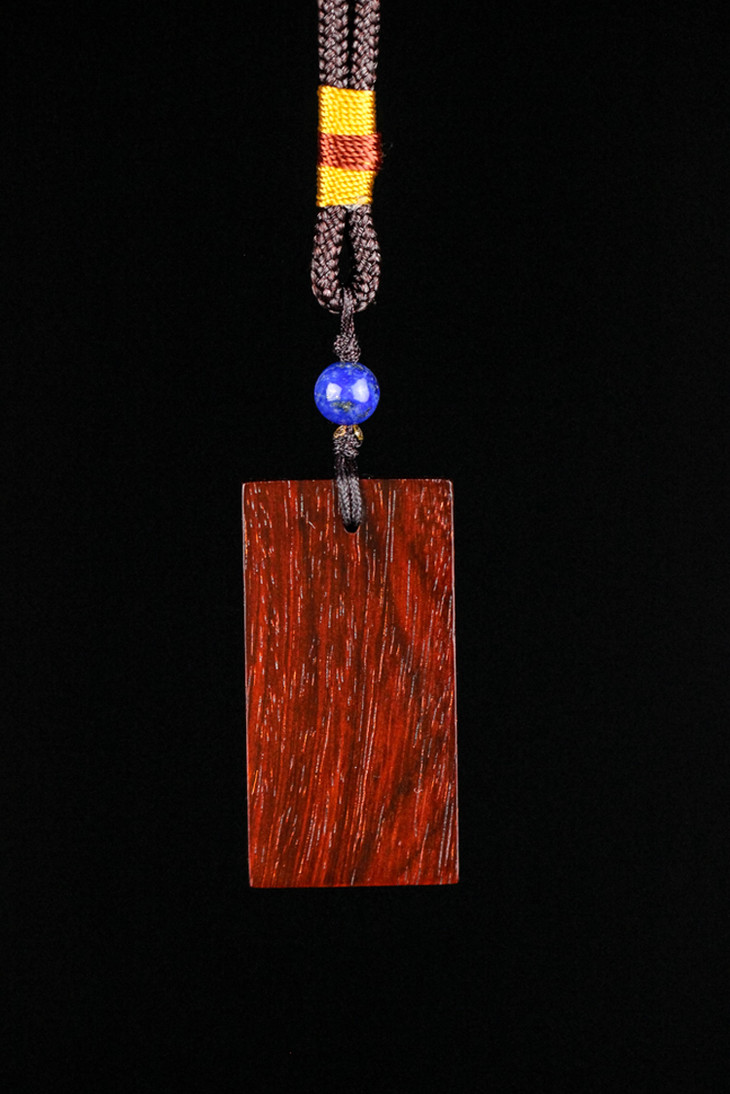 小叶紫檀无事牌 7.5g尺寸4.4*2.2*0.6cm s59