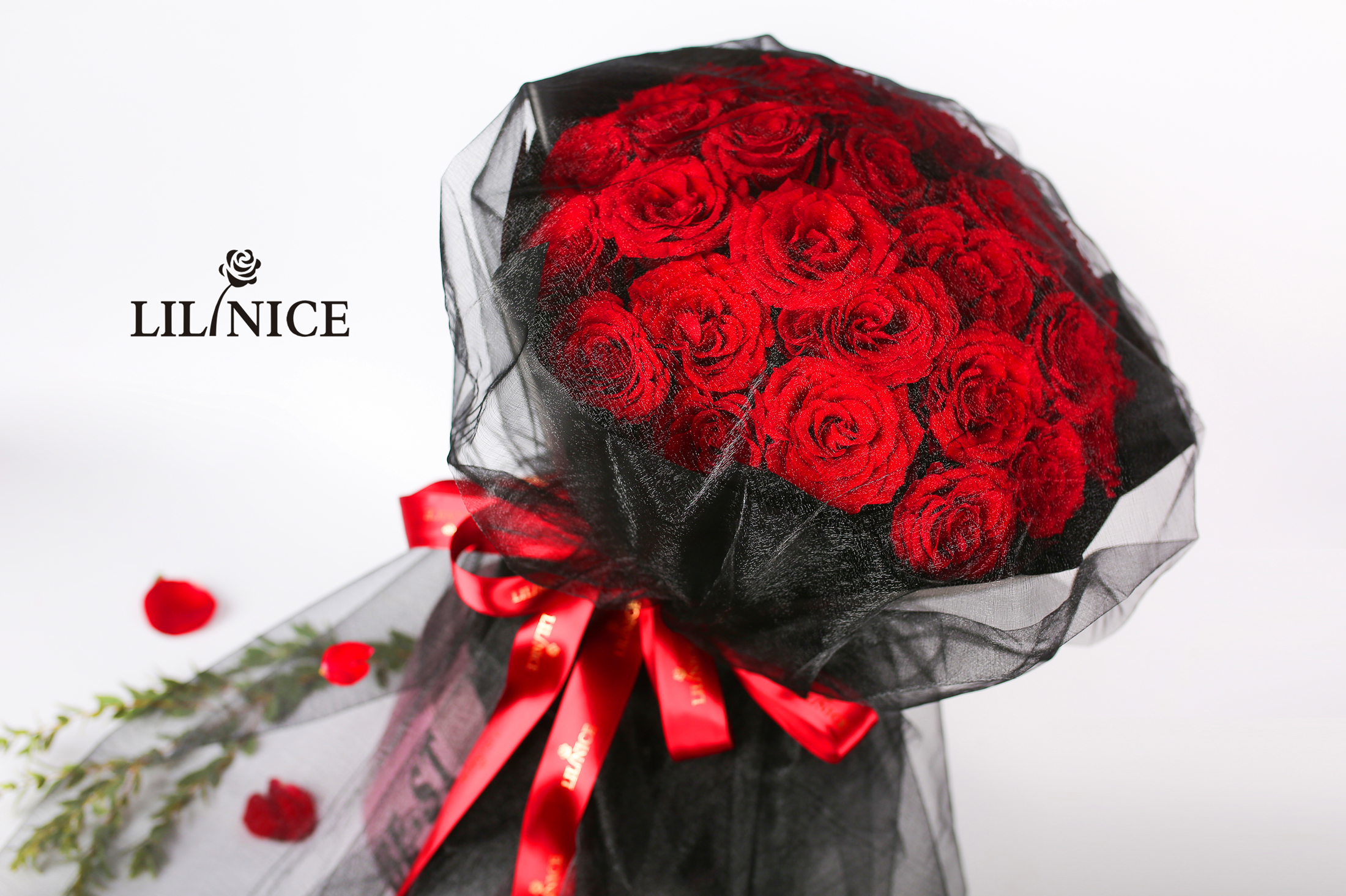 三生三世——灼灼芳华 33朵进口罗德斯红玫瑰花束