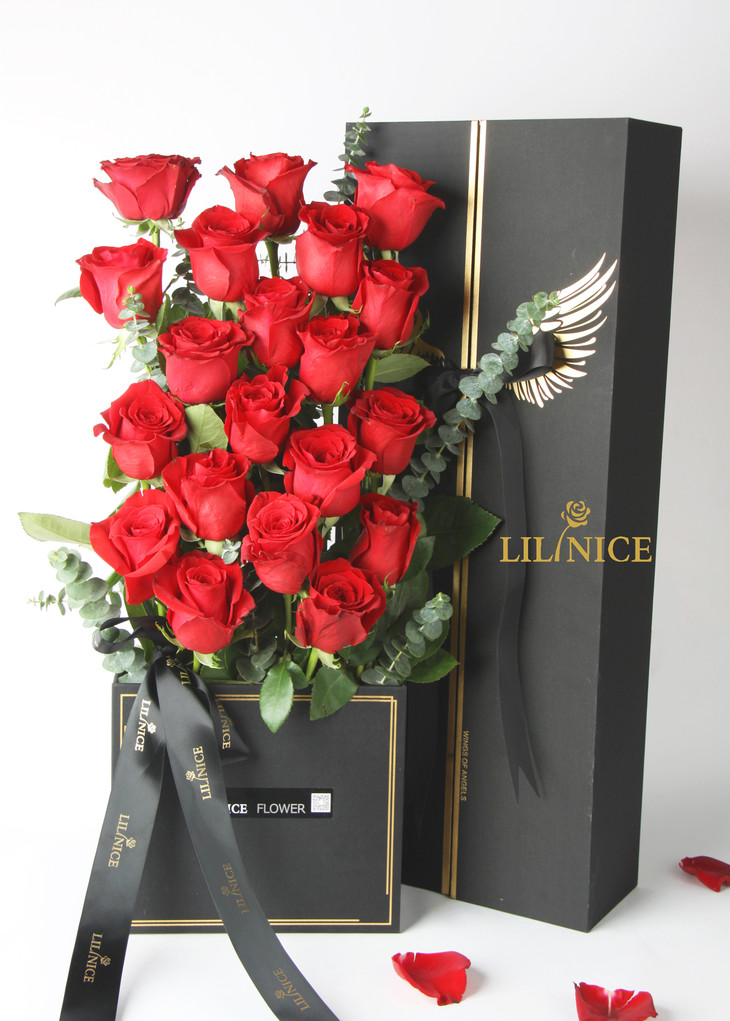 "自由女神"红玫瑰花盒