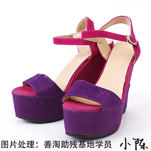 女士37码紫色一字带坡跟高跟防水台凉鞋 商品图0