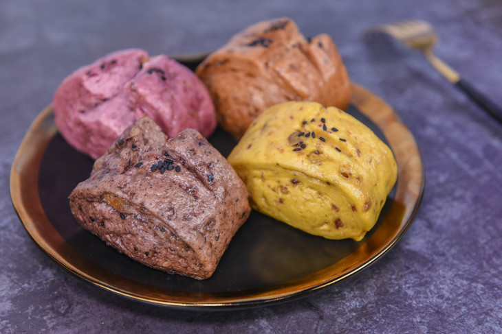 销量能绕温州10圈 彩虹五谷养生馒头 南瓜芝麻红糖紫