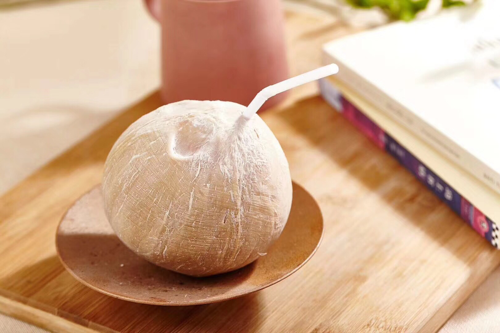 泰国烧烤椰!超级好喝的烤椰子!又不怕坏，密封包装，又耐储藏，可以放半年!