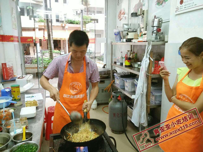 炒粉炒麵炒飯