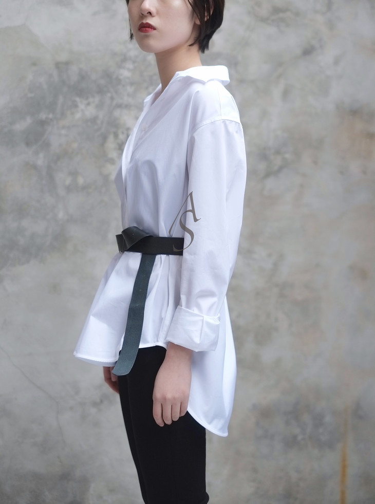 toteme 18ss 白色翻折领衬衫