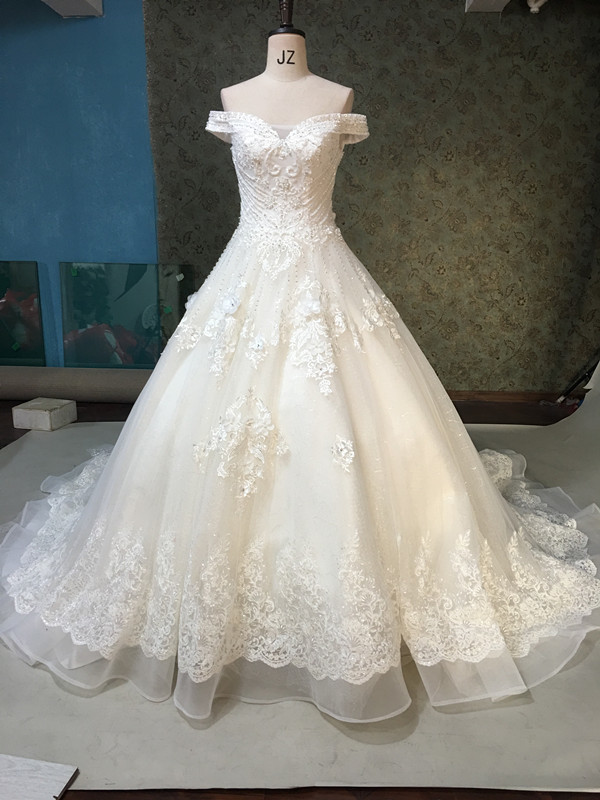 一字肩拖尾婚纱 大摆公主蓬蓬裙新娘结婚婚礼仪式纱出门纱w9182t