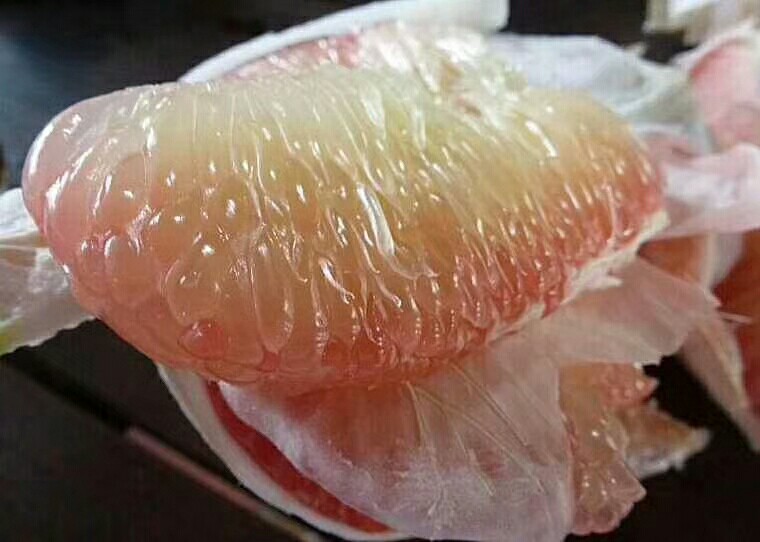 绝杀的泰国西施红肉柚我们可以拨好,今天周末,想吃什么喊我;绝对甜爆