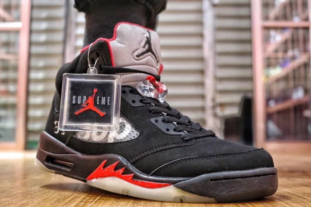 air jordan supreme x air j 5 "black"aj5乔5代黑红男鞋篮球鞋824371