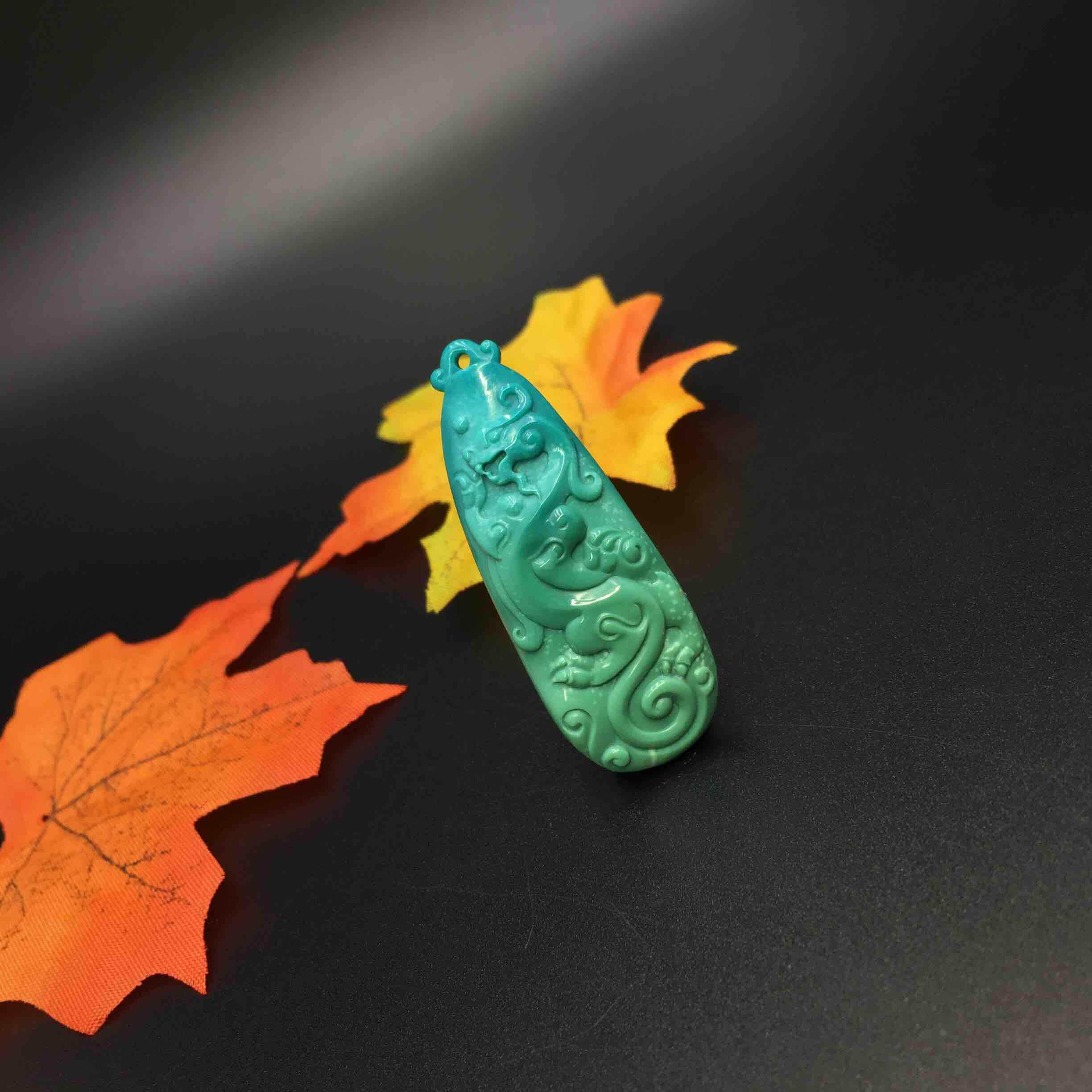原矿高瓷绿松石雕刻 龙牌～尺寸大小如图 克重7.52g