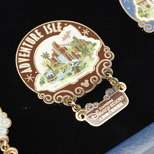 上海迪士尼度假区纪年徽章6枚 c17