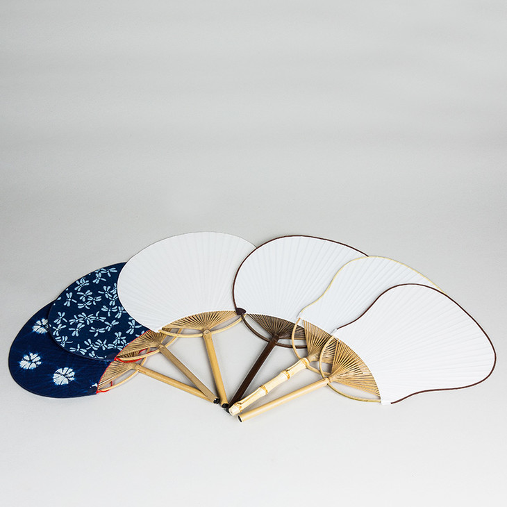 「蜡染布扇」手工编织大蒲扇