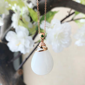 18K玫瑰金和田玉（白玉）镶钻水滴吊坠--金光霓裳      /双面水滴 18*25mm