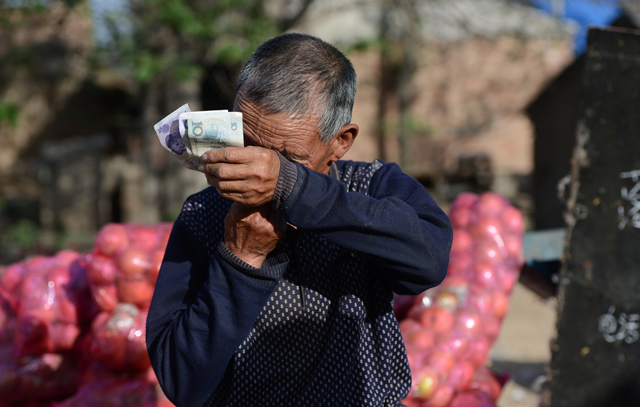 【爱心助农 坏果包赔】山西临猗天然又好吃的苹果滞销 香甜多汁 不