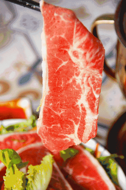 生鲜乌鱼片,鲜鱿鱼仔,五花肉,肥牛,精美甜品,蔬菜,水果.ll