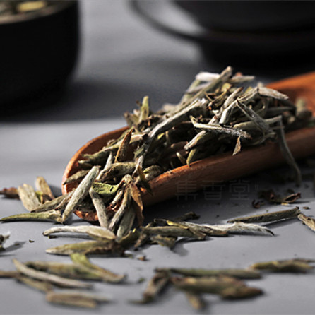 2016年绿雪芽 白毫银针 100g装