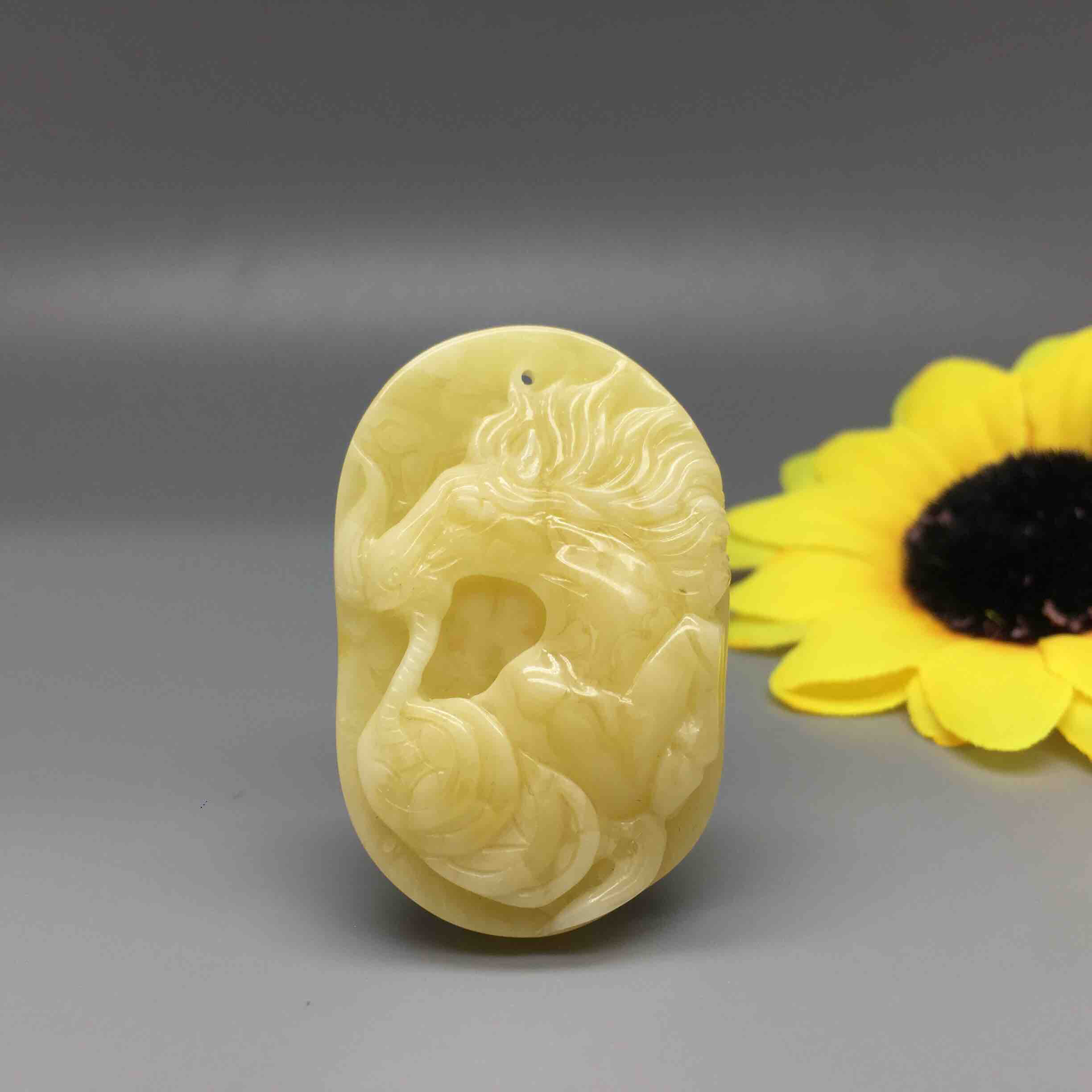 原矿蜡精雕马上有钱,马上赢钱]题材不多见哦 尺寸大小如图 克重6.79g