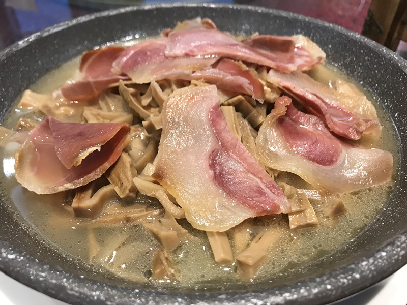 【今日秒杀】徽张黄山臭鳜鱼三年香火腿炖笋干一份(酒水除外,须堂食