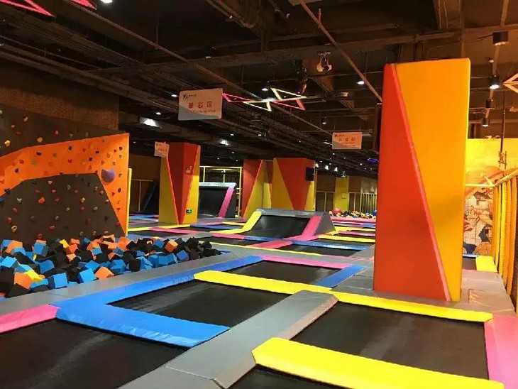 原价120元跃趣蹦床运动工厂3小时全场畅玩通票