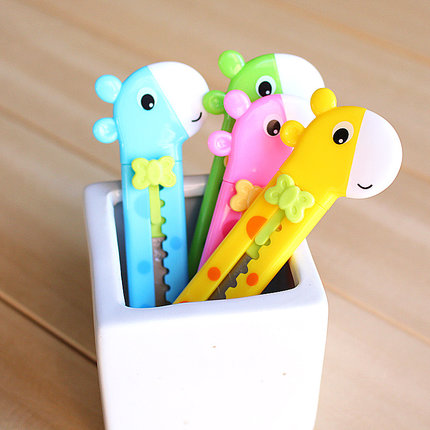 得力2022-卡通美工刀 儿童美工刀 长颈鹿造型 可爱美工刀