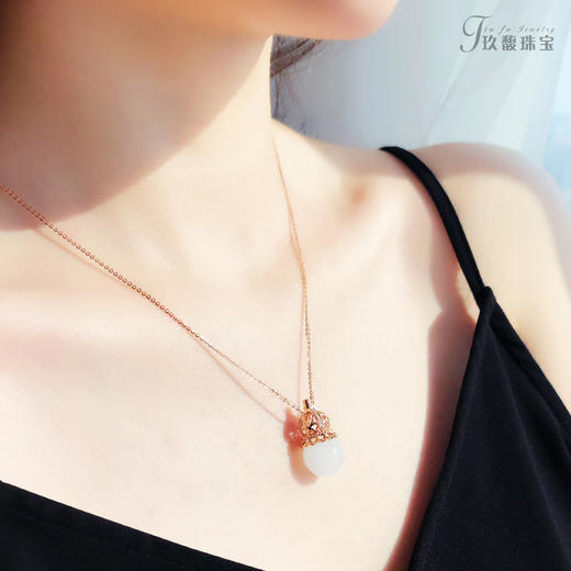 18K玫瑰金和田玉（白玉）镶钻玉珠吊坠--宝葫芦  / 玉珠12mm 商品图4