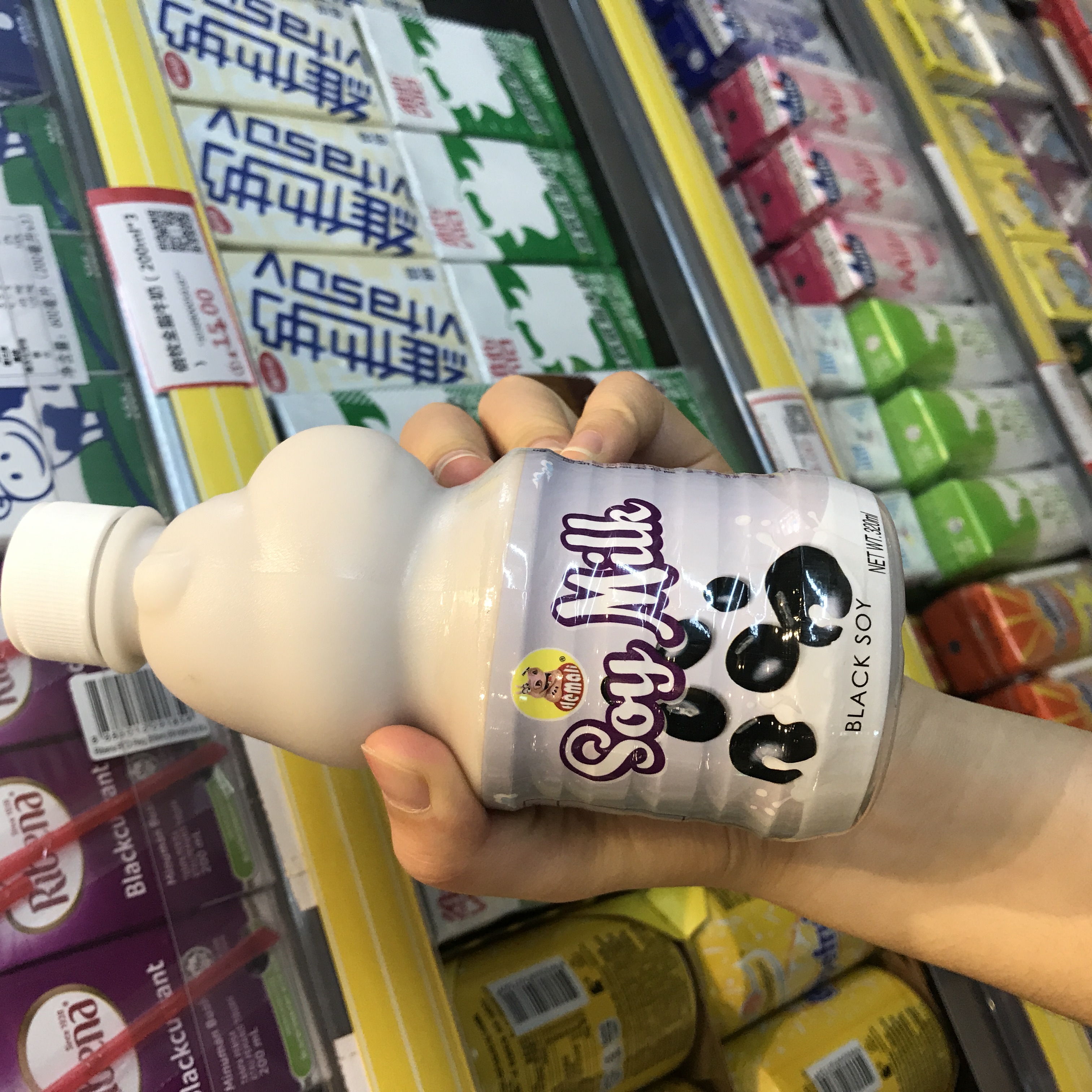 河马莉 豆奶饮料草莓/黑豆奶/原味豆奶 320ml