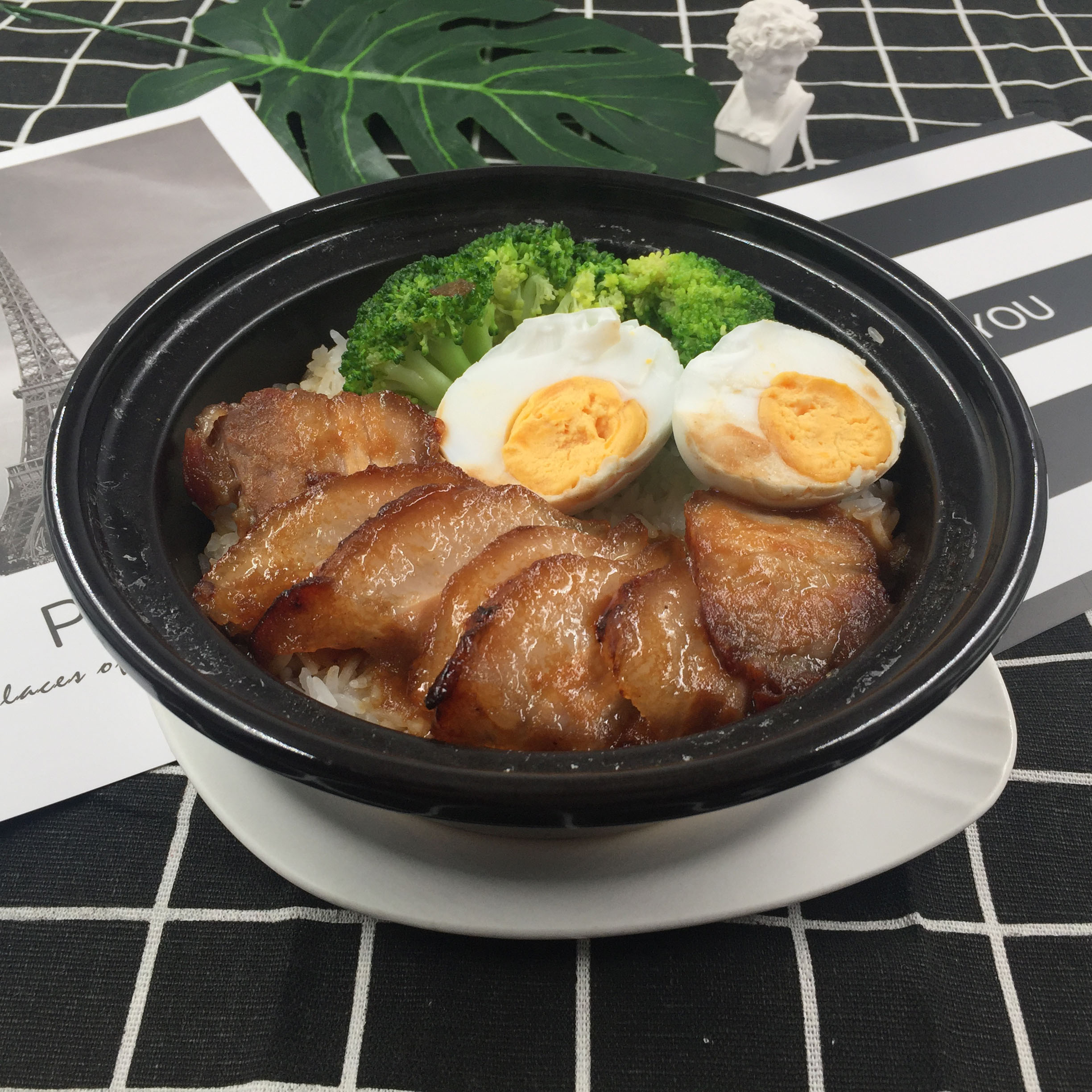 蜜汁烧腩煲仔饭(外送)