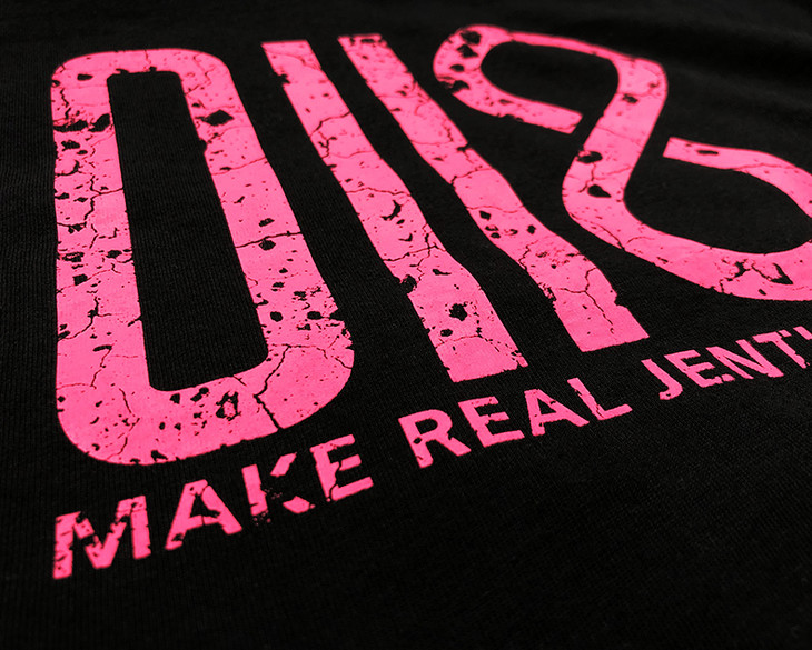 斑驳印花细腻,充满故事味道.