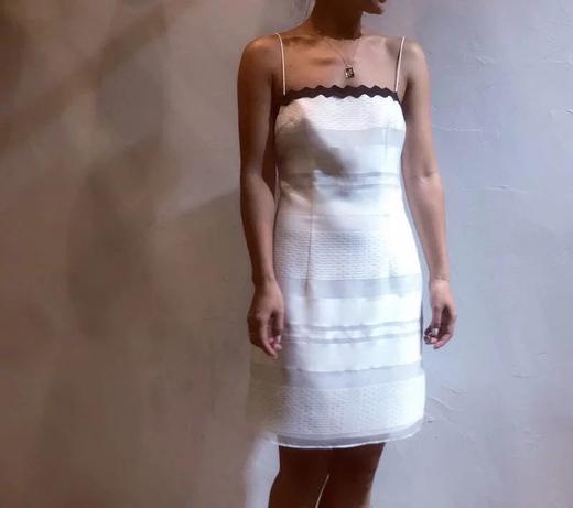 Atelier Miss Lu/ Mable-白色透视感波浪边吊带裙 商品图4