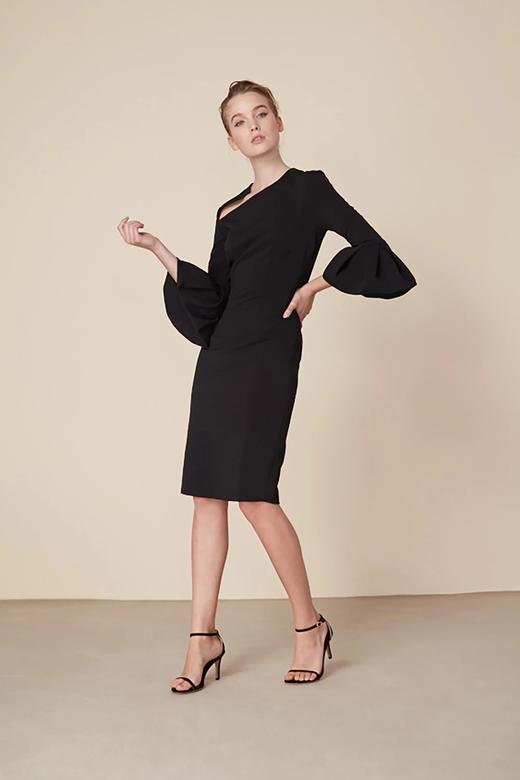 Atelier Miss Lu/  Madeline - 黑色钟形袖肩部挖剪连身裙 商品图0