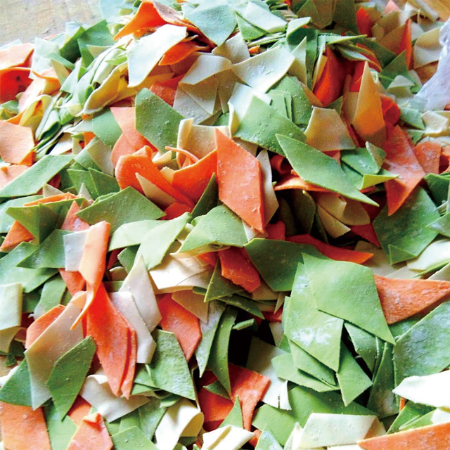 00 库存: 11 件 商品种类:  食安益 彩色蔬菜面片 约500g,食安益 卤猪