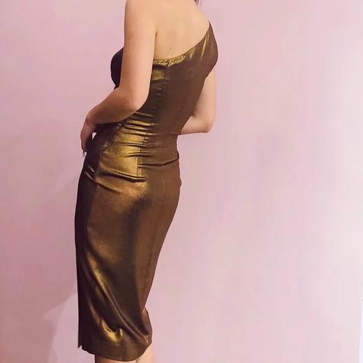AtelierMissLu / Yolanda-金色斜肩褶皱开衩连身裙 商品图1