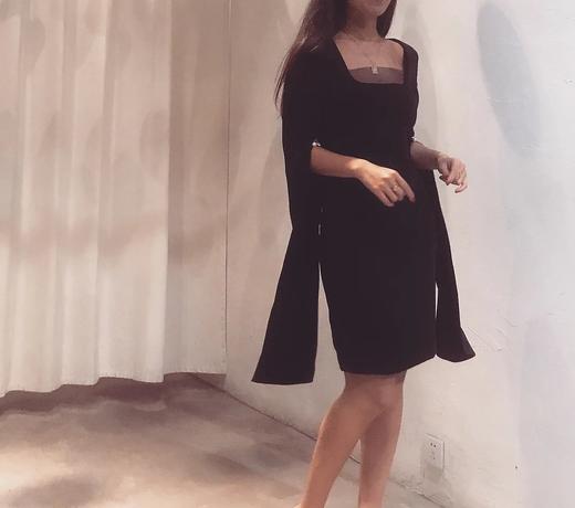 Atelier Miss Lu / Theresa-黑色超长水袖连身裙 商品图0