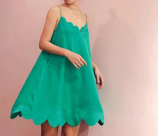AtelierMissLu / Edwine-绿色波浪边吊带裙 商品图1