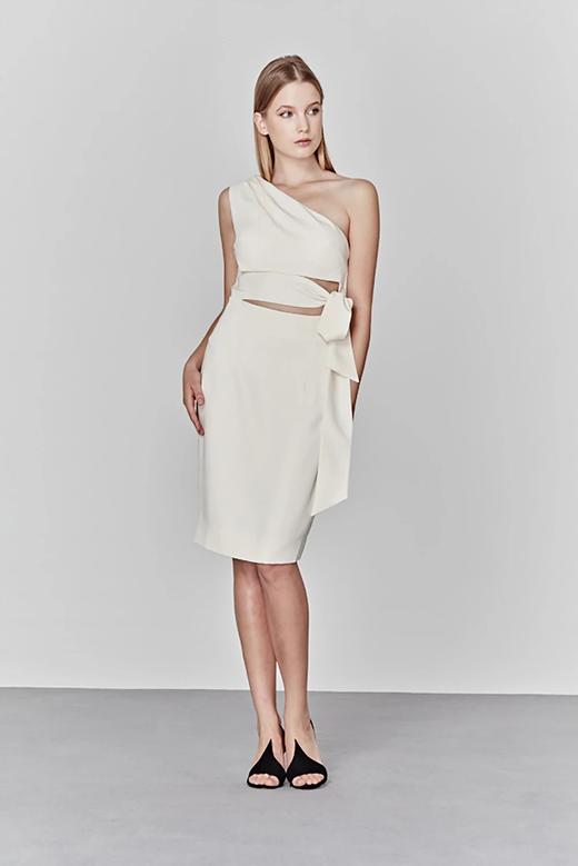 Atelier Miss Lu/Arlene-白色斜肩露腰小礼服 商品图1