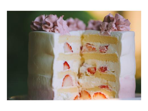 粉红款草莓奶油蛋糕 商品图3