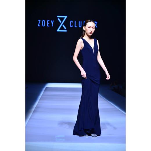 雅致美背弹力晚礼服 商品图3