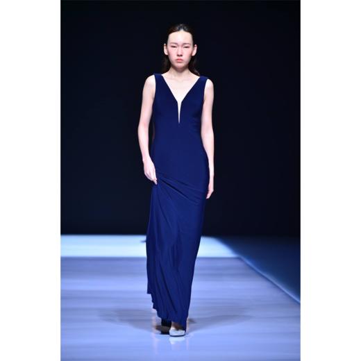 雅致美背弹力晚礼服 商品图2