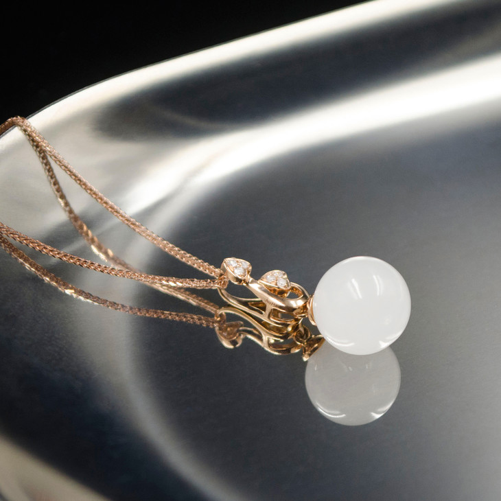 18k玫瑰金和田玉(白玉)镶钻玉珠吊坠--心心相印 /玉珠10mm