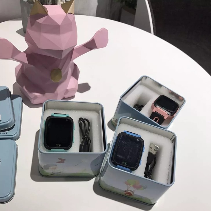 820-lq868 六一就要送安全,小天才简版第四代儿童手表!