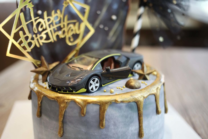 场景主题蛋糕系列|酷炫黑色跑车,如图款式,新鲜水果,动物性淡奶油