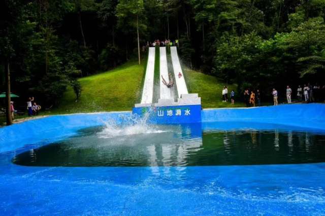 欢乐滑水,水上儿童乐园,大小皆宜!