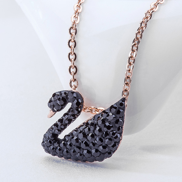 swarovski 施华洛世奇 iconic swan small 女士小黑天鹅项链 5204133
