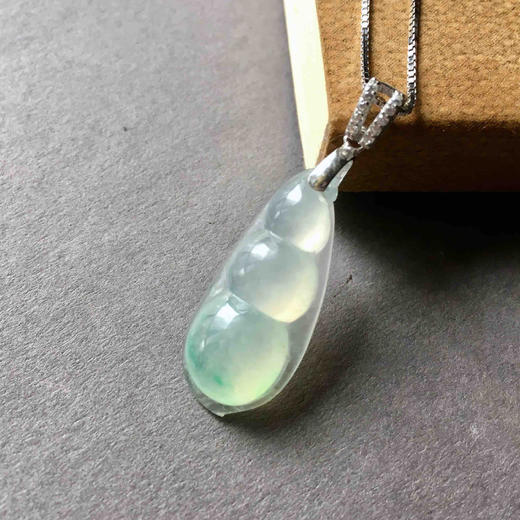 冰种飘阳绿翡翠福豆 商品图0