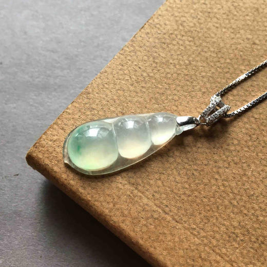 冰种飘阳绿翡翠福豆 商品图3