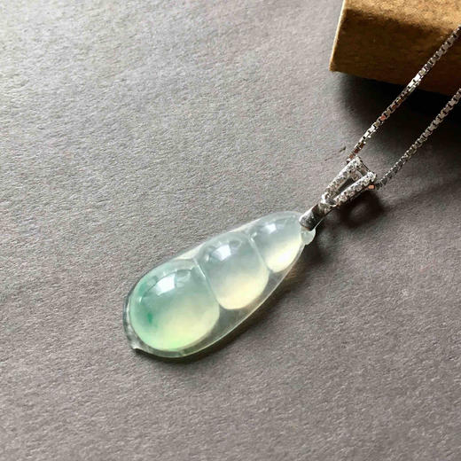 冰种飘阳绿翡翠福豆 商品图2