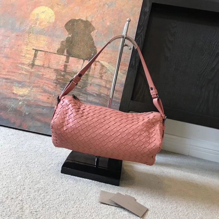 bv 龙虾粉 全皮编织 枕头包 尺寸27x14 二手95新 四角及金属件正常