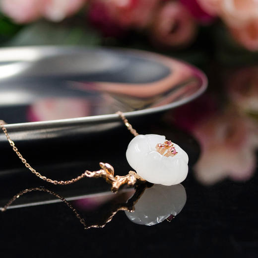 18K玫瑰金和田玉（白玉）项链--暗香疏影 商品图1