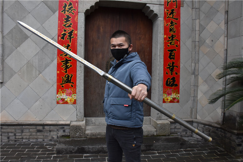 【品名】包铜棍剑