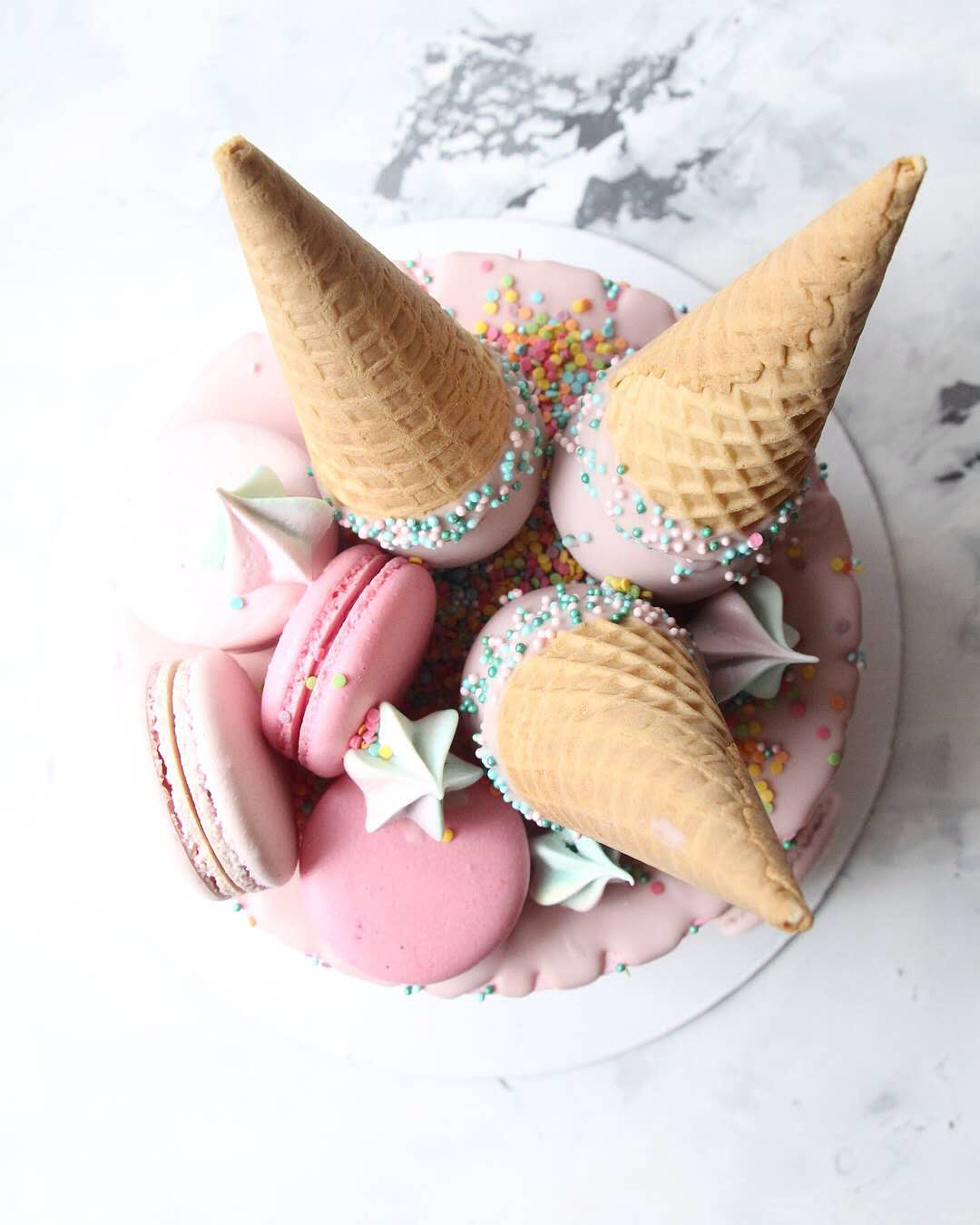 【ins风粉色糖果马卡龙甜筒蛋糕】鲜果奶油夹心蛋糕